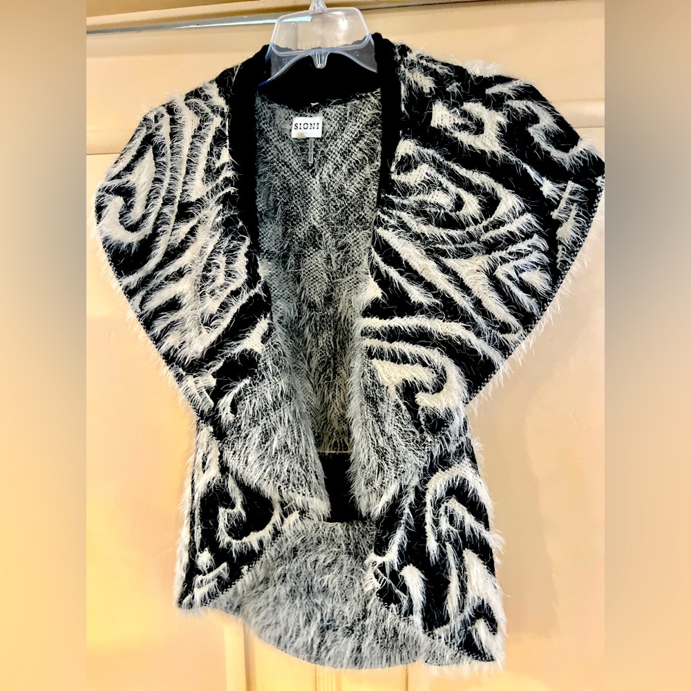 Sweater vest with unique long hair acrylic fabric